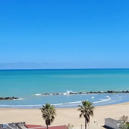 Апартаменты Moira's House - A 30 Mt Dalla Spiaggia, Traversi E Splash Монтесильвано