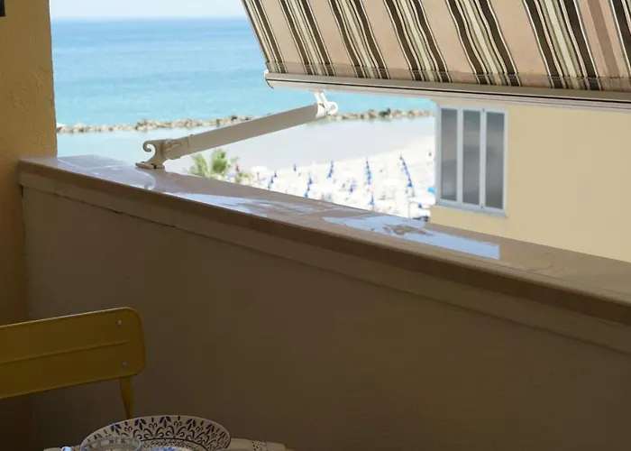 Apartman Moira's House - A 30 Mt Dalla Spiaggia, Traversi E Splash Montesilvano Marina